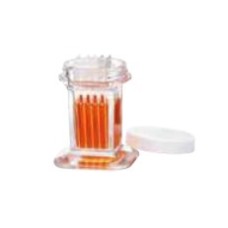 900522 - Bouchon de rechange 58-400 en polypropylene blanc, pour materiel de coloration 5 et 10 lames 