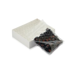 W225151-0301 - Fiole en verre borosilicate 1,8 mL avec pastille d'annotation, avec bouchon visse ABC de 9 mm à joint 0,005 PTFE rouge/0,035 silicone/0,005 PTFE rouge, clair/noir 
