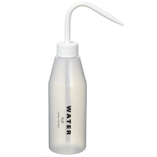 WGF501 - Pissette ronde forme bouteille LDPE eau distillee bouchon blanc 500ml